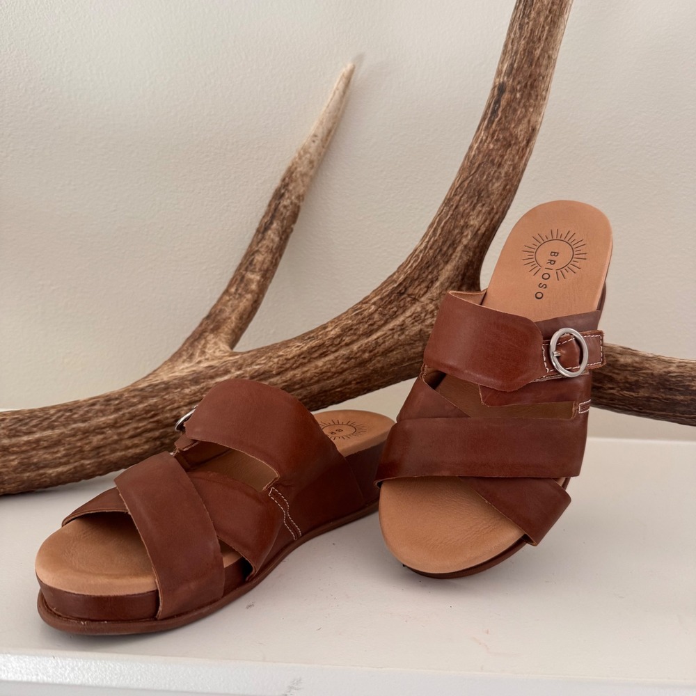 Brioso Ladera Cognac Brown Leather Platform Slide Sandals size 8M Made in Brazil